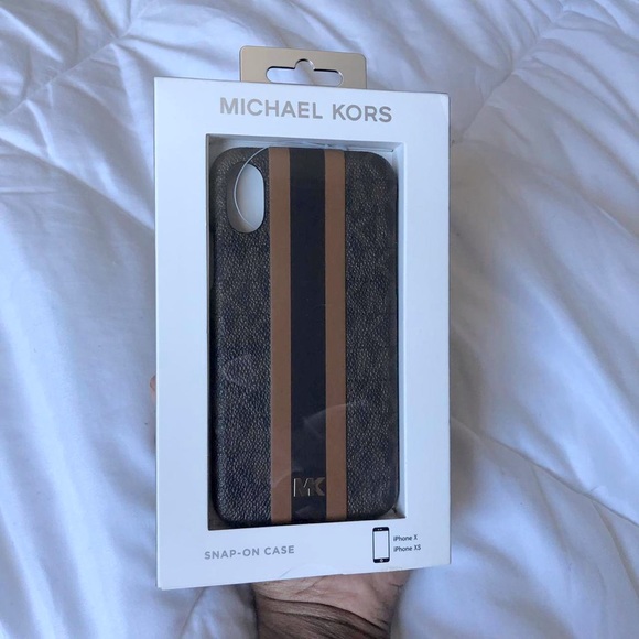 MICHAEL KORS iPHONE CASE FOR X/XS - Picture 2 of 3